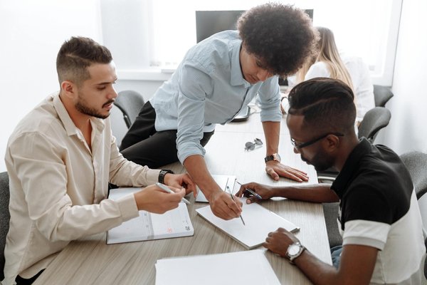 Bâches camion : top options personnalisées pour vos livraisons